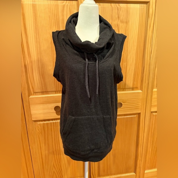 Calvin Klein PERFORMANCE Sleeveless Black Cowl Neck vest with front pocket - Picture 1 of 10